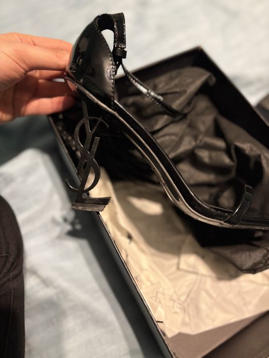 Дамски токчета.