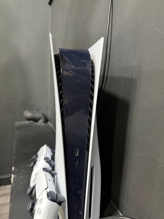 Продаются PS5 - с дисководом и без + много игр