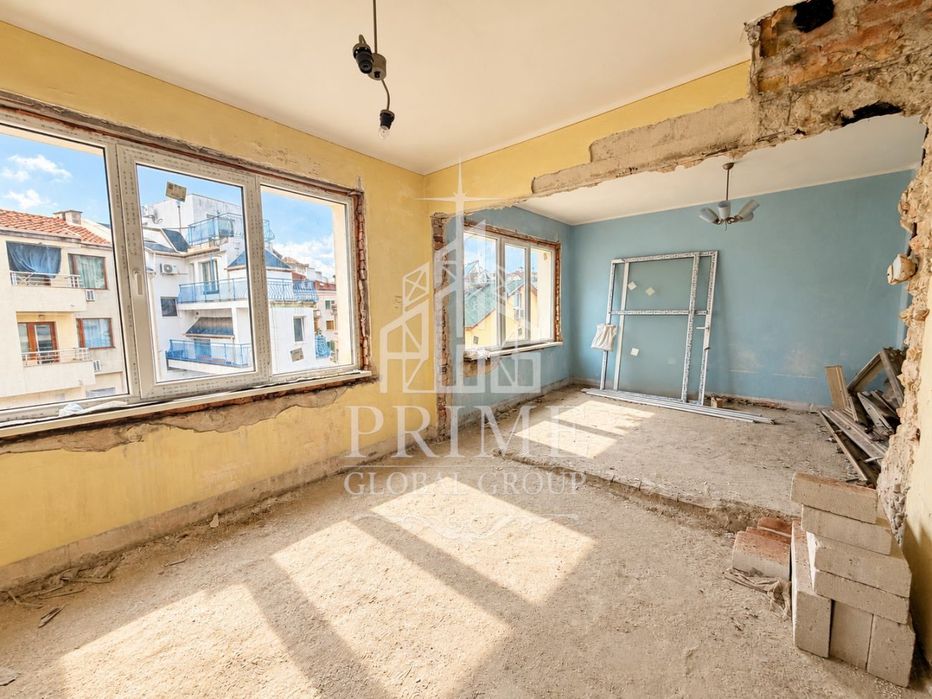 Продава се Четиристаен апартамент в Варна, Център - 110 кв.м за 3363 €/кв.м - Снимка #3