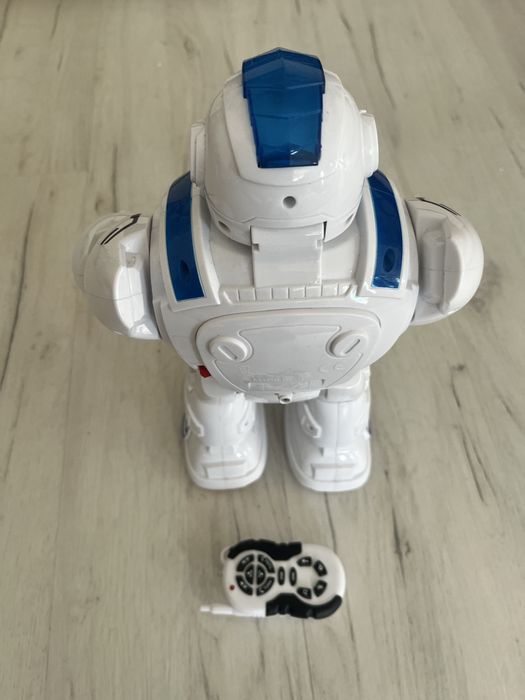 Детска играчка - Музикален Робот Iron Soldier