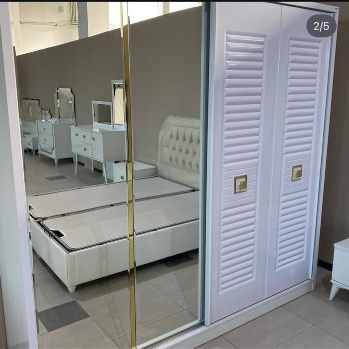 Шкаф купе+2тумбочки+комод с зерк