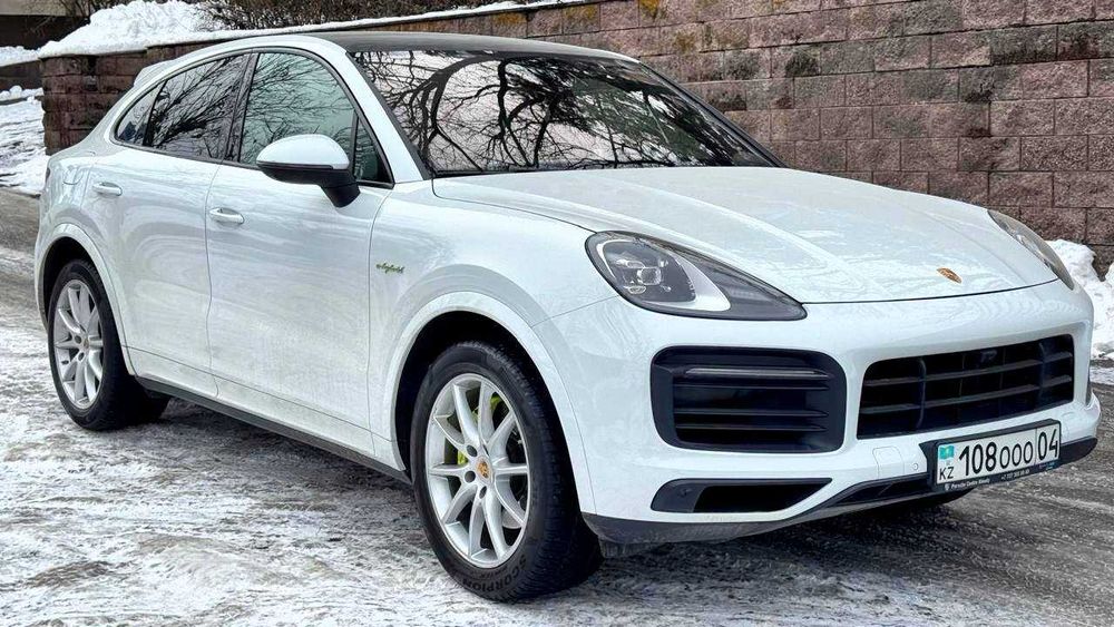 Porsche Cayenne E-Hybrid Coupe 2021