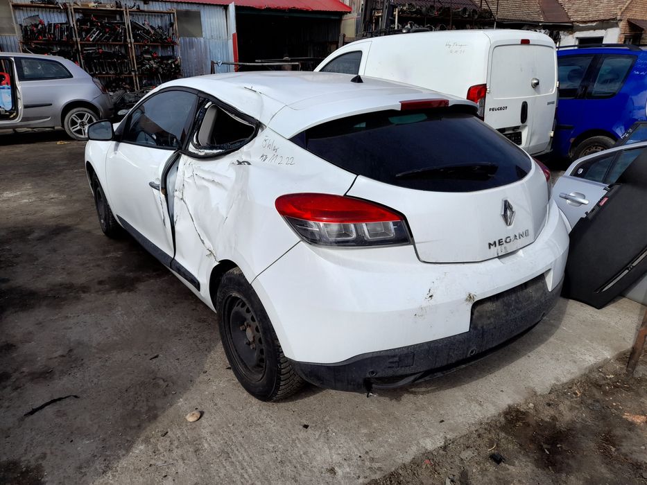 Bara spate Renault Megan 3 coupe an 2008-2014