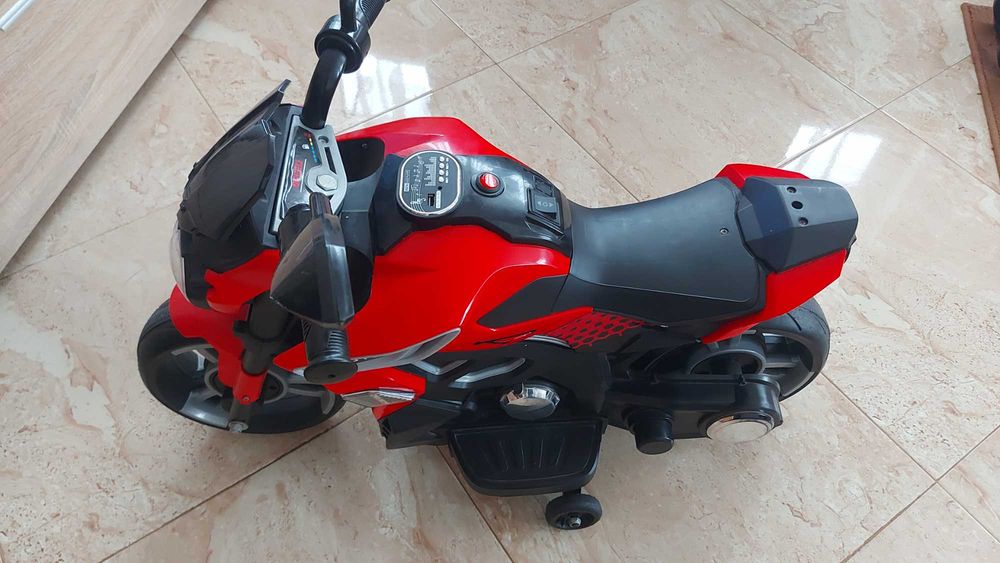 Акумулаторен детски мотор