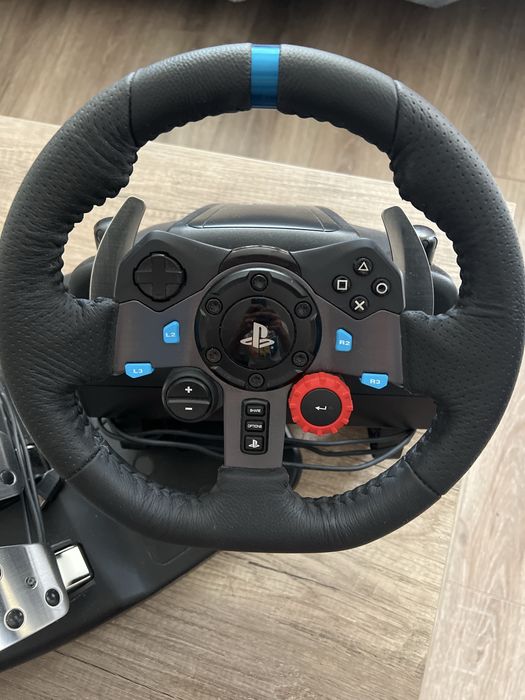 Logitech G29 Driving Force Racing Wheel