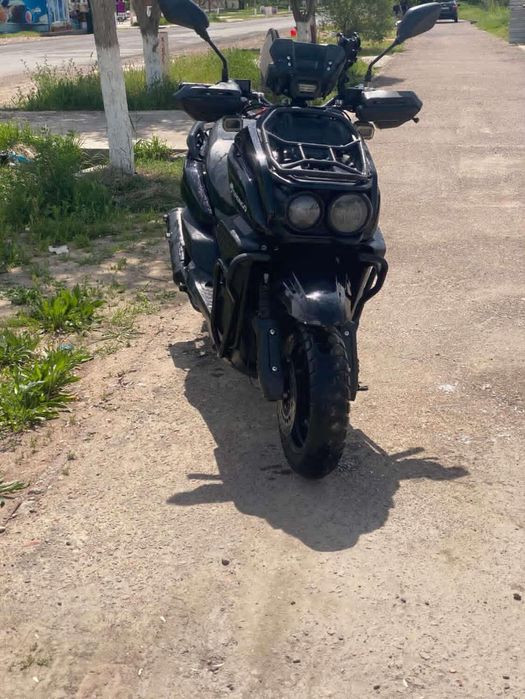 TANK skuter sotiladi srochni