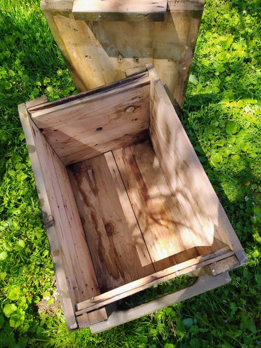 Продавам сандъци, преработени за 9-рамкови кошери