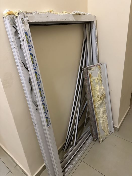 Окна двери отдам самовывоз район сарыарка