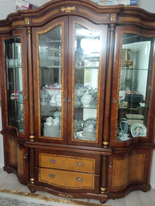 Горка из красного дерева