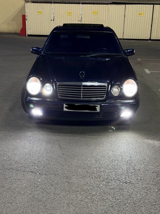 Mercedes Benz W210 orginal tabiiy Moshina Sotiladi