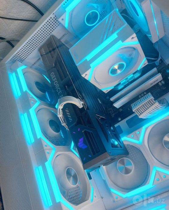 RTX 5070 12 GB ASUS