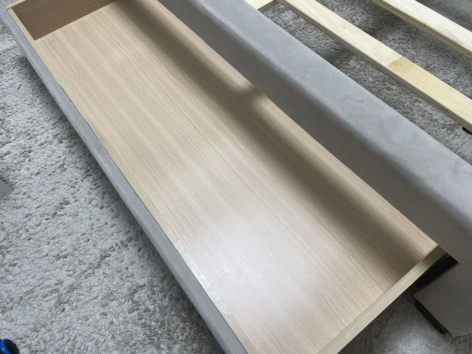 Pat 140-180 cm tapitat