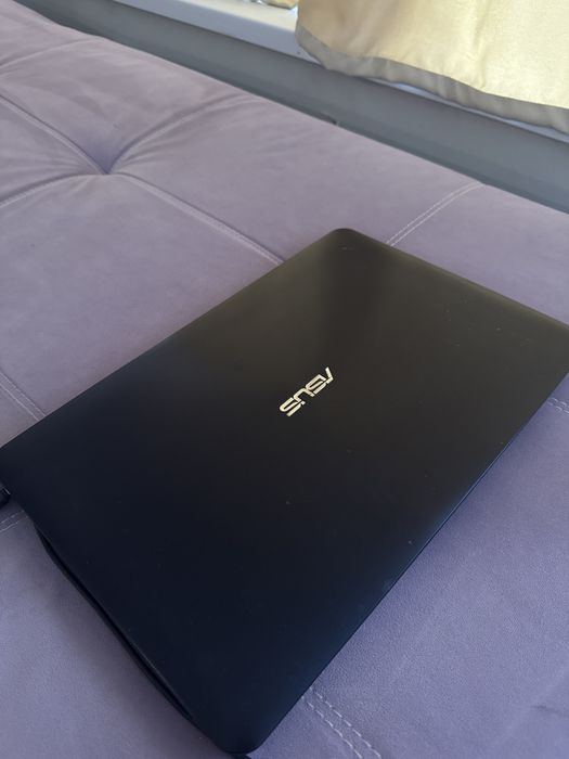 Ноутбук asus model X555Q