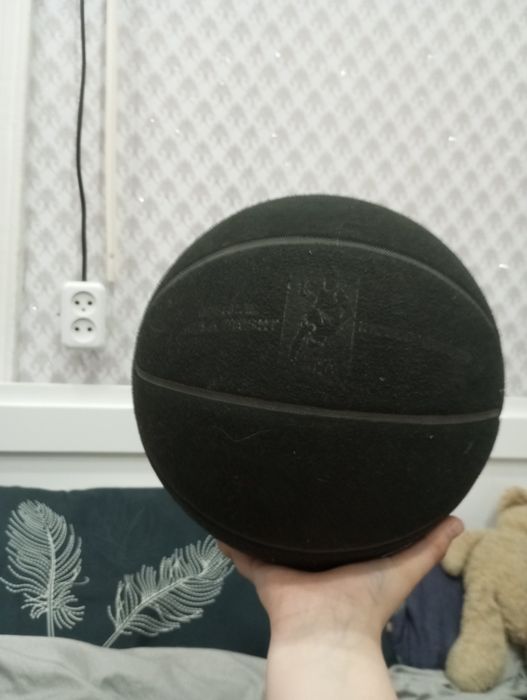 Баскедбольны мяч