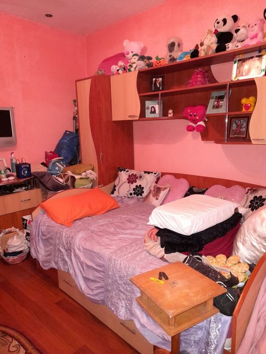 Vând apartament mare are 62 mp