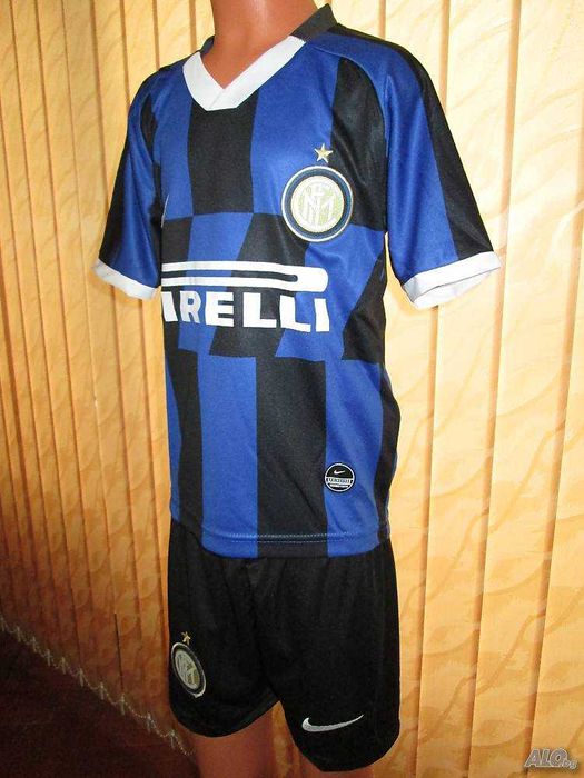 РЕТРО - Детски къс екип Интер 176 размер