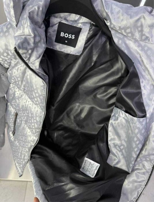 geaca hugo boss 300 marime s-m