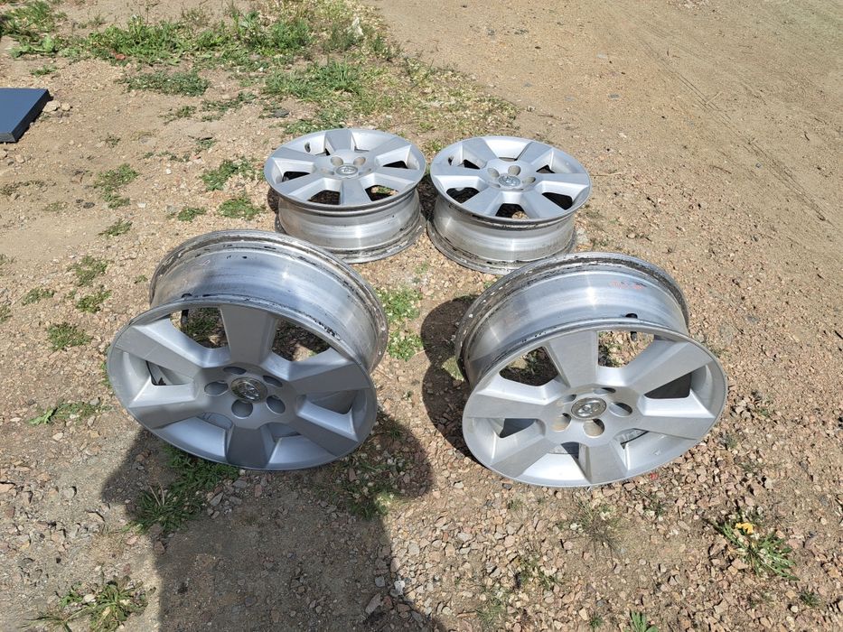 Продам диски на 17 оригинальные !!!