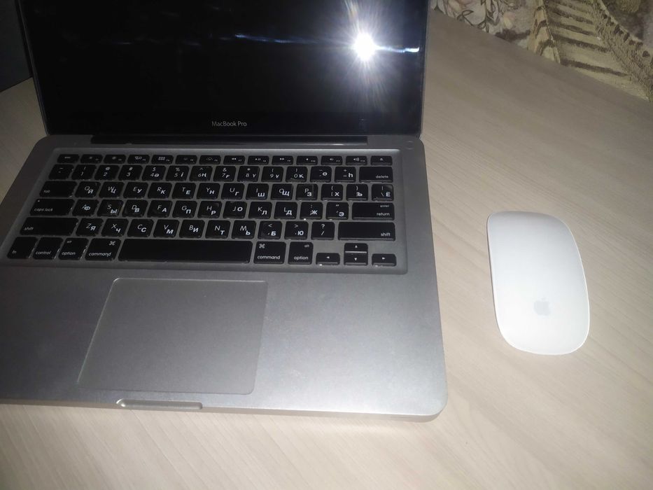 MacBook Pro +  Magic mouse 1