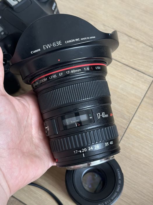 СРОЧНО продаю камеру Сanon 80D