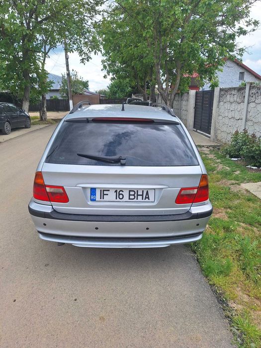 Vând mașina BMW E46