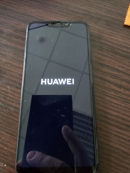 Urgent Telefon Huawei mate 20 lite-300 lei