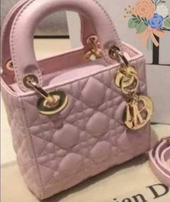 Geanta mini Dior,super model, accesorii metalice aurii, saculet, etich