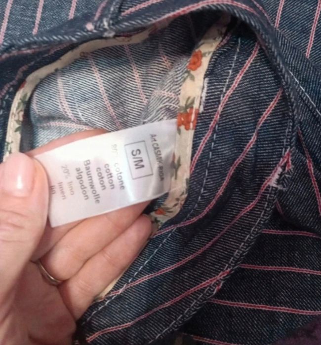 Pantaloni noi Chantal