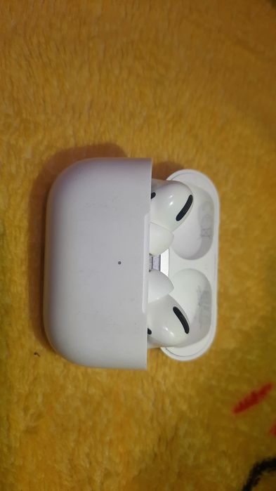 AirPods Pro în stare perfectă! Nu dețin cutia.