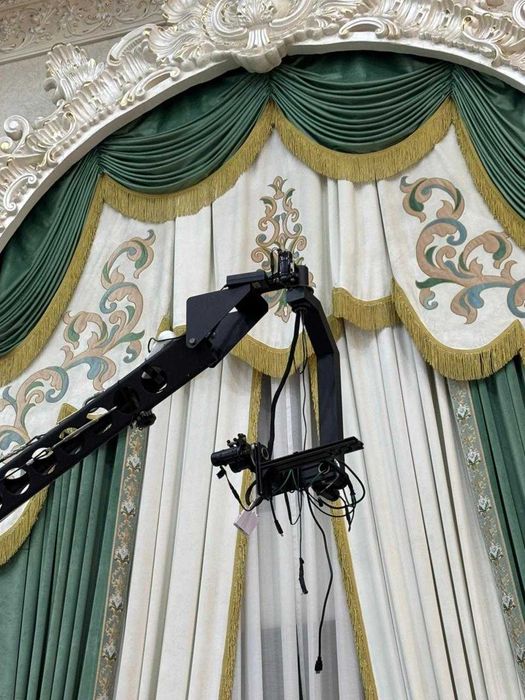 Продам видеокамеру и операторский кран