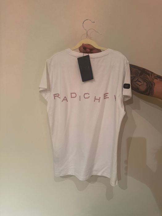 Нова тениска на Radichev