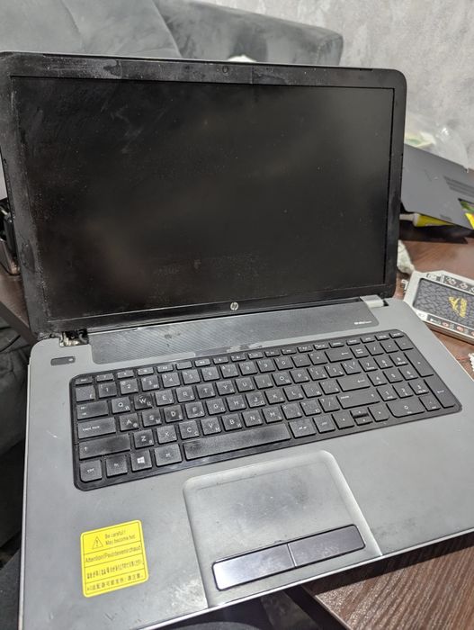 HP Pavilion 17e And A10 + видеокарта на 1gb