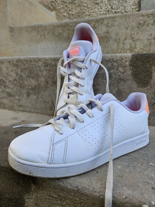 Женски спортни обувки