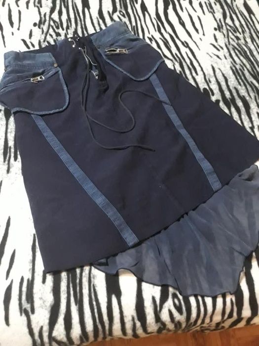 Нов Комплект Спортна Пола с Коприна и Тениска