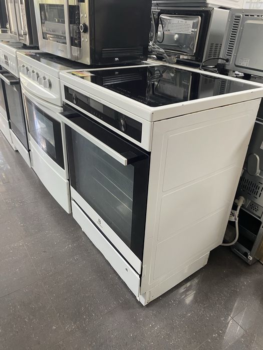 Индукционна печка Husqvarna QSI67741SW