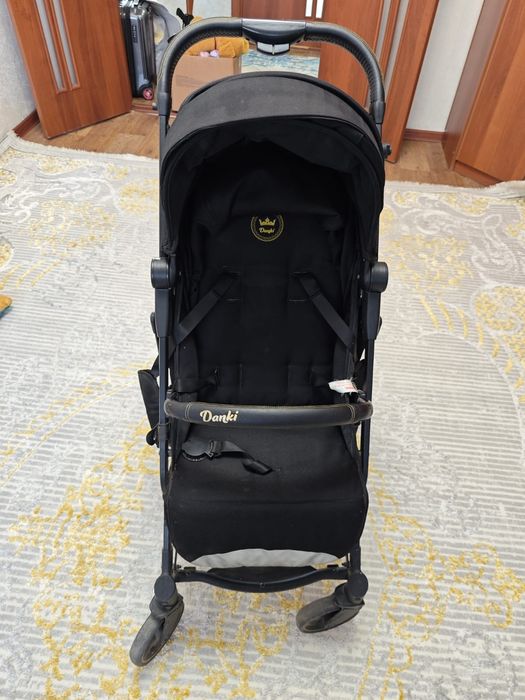 Коляска прогулочная