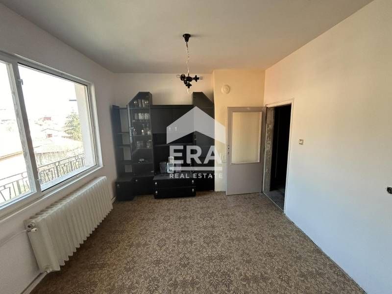 Етаж от къща в кв.,,Хисаря ,,