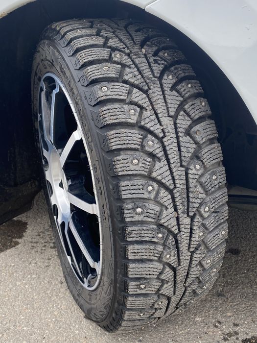 Продам диски с зимней резиной R15