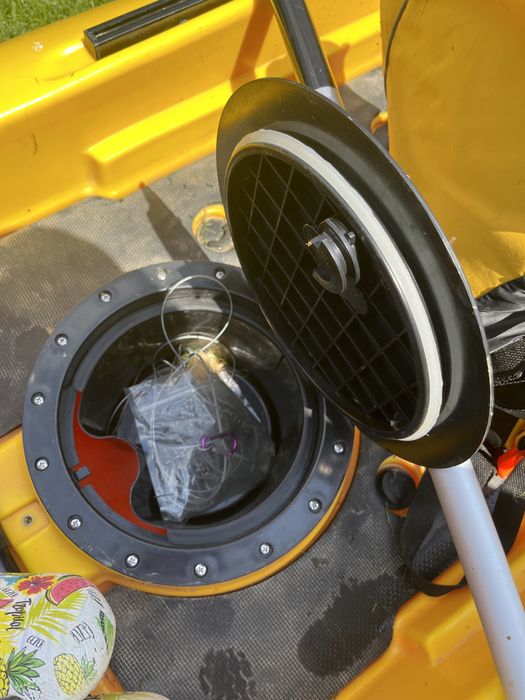 Каяк , Вит + . Ползван два пъти