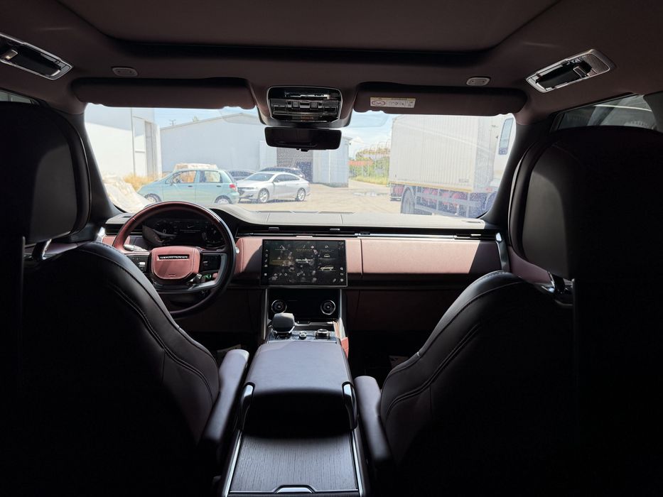 Range Rover P530 Long Autobiography