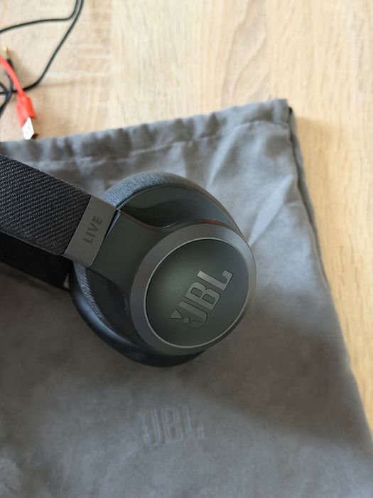Слушалки JBL Live 660NC