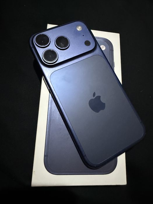 Vand/schimb iphone 17 Pro 92% bateria