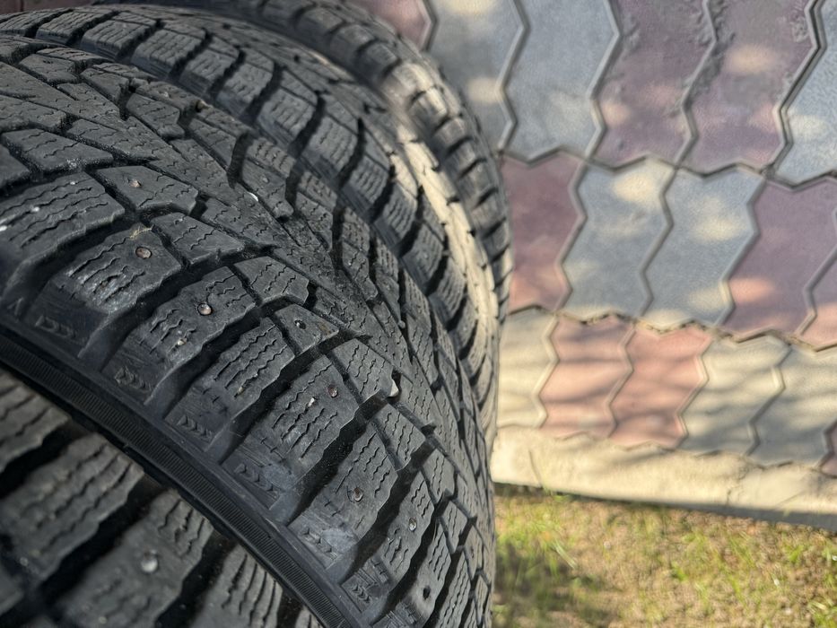 Продам резины maxxis r18