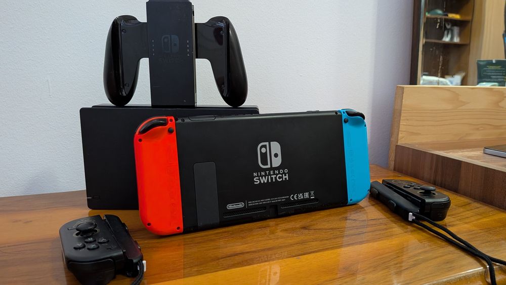 Nintendo Switch + toate accesoriile