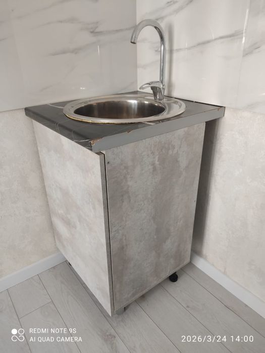 Продам шкаф с раковиной