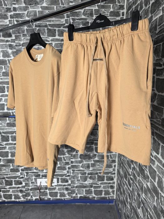 Essential летен екип