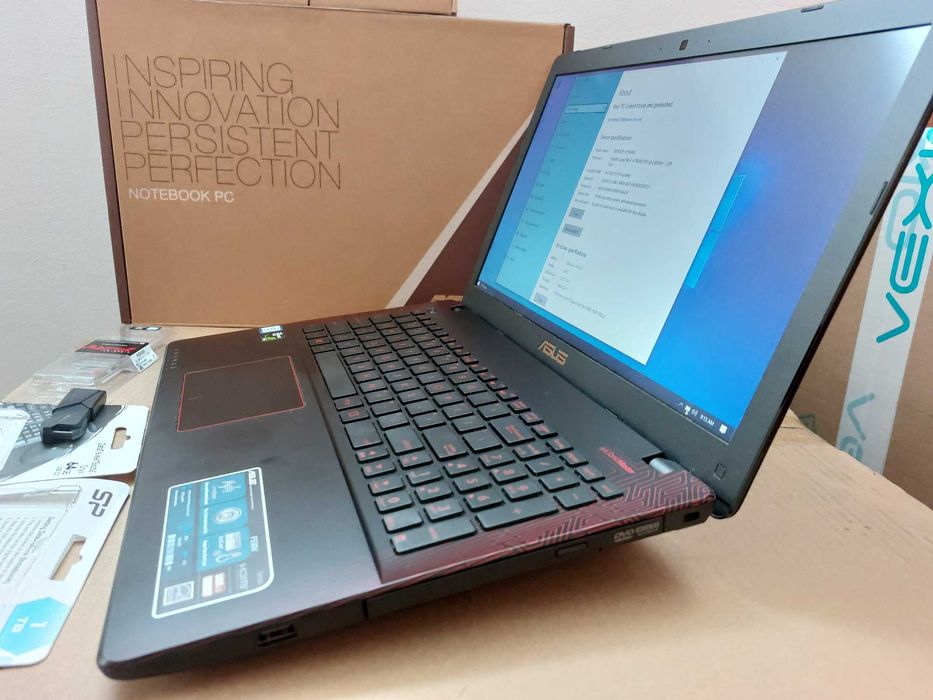 Vand laptop ASUS F550VX-DM102D