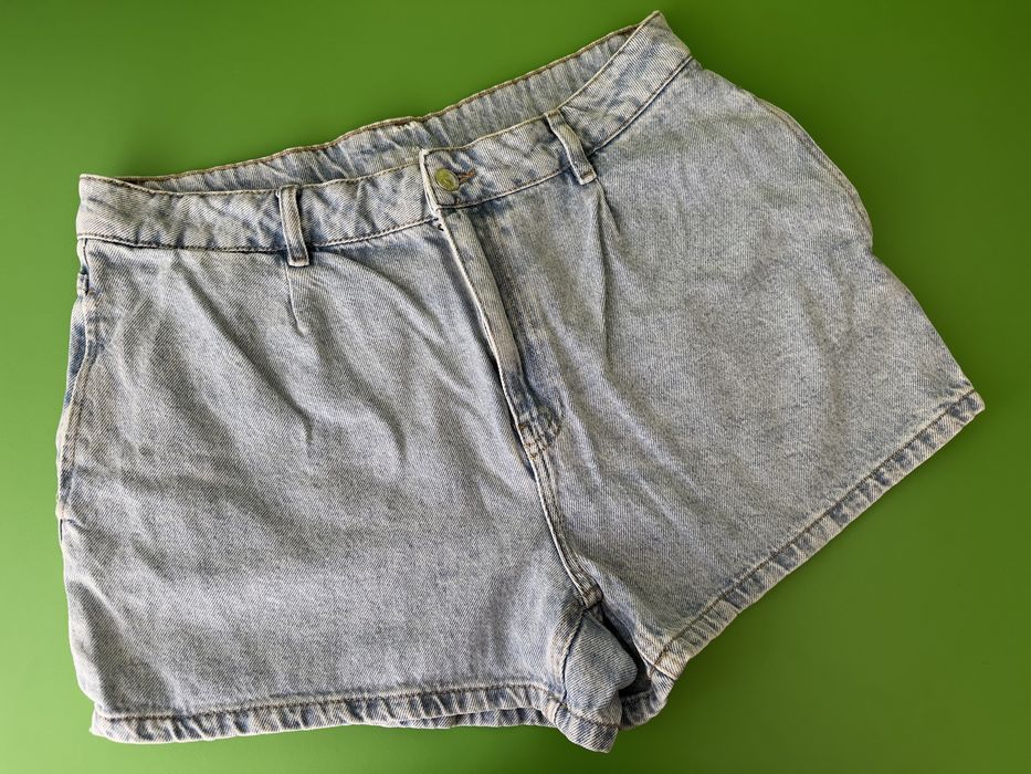 Къси панталонки L