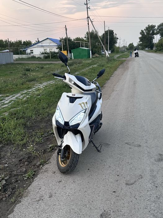 Продам скутер м8