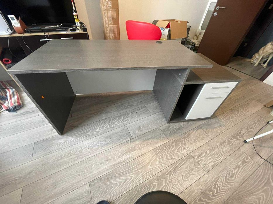 Офис Бюро Ивел 4 от Виденов